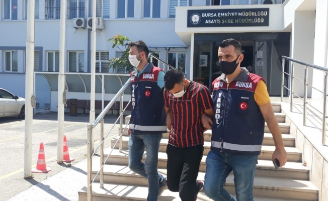 Bursa’da 51 suçtan kaydı bulunan kapkaççıyı elindeki yara bandı yakalattı