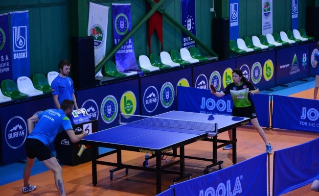 Bursa’da masa tenisinde anlamlı turnuva