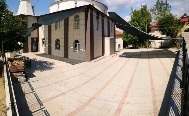 Osmangazi’de camilerin çevresi güzelleşiyor