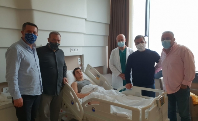 Bursasporlu orta saha oyuncusu ameliyat oldu
