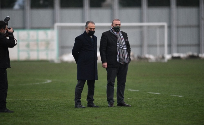 Bursa Büyükşehir Belediye Başkanı Aktaş, Bursaspor antrenmanını ziyaret etti