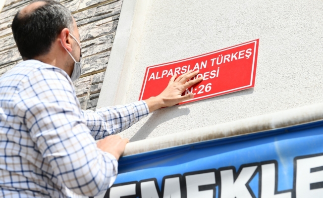 Ak Partili belediyeden Alparslan Türkeş’e vefa