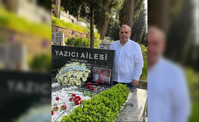 Bursaspor Başkanı Erkan Kamat, İbrahim Yazıcı’nın kabrini ziyaret etti
