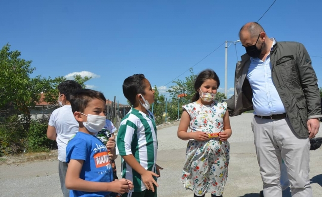 Orhaneli Belediye Başkanı Ali Aykurt bayramlaşma için köyleri gezdi