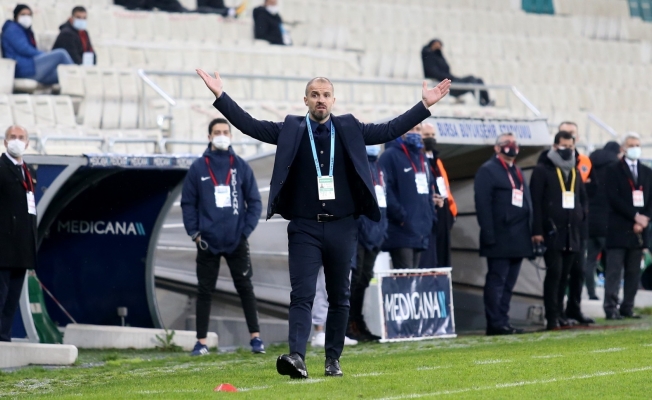 Bursaspor, Teknik Direktör Mustafa Er’le 3 yıllık sözleşme imzaladı