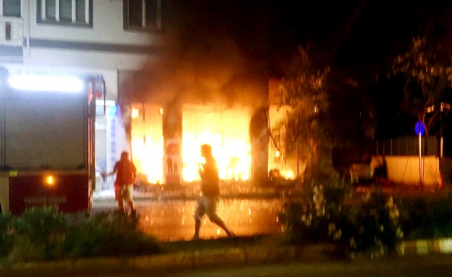 Bursa’da yangında dehşet dakikaları kamerada...Alevlerin içinden böyle çıktılar