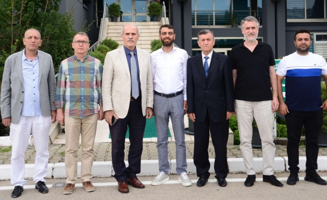 Eski Belediye Başkanı Recep Altepe, Bursaspor Kulübü’nü ziyaret etti