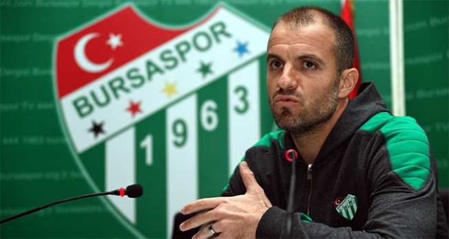 Bursaspor'da teknik direktör Mustafa Er ile yollar ayrıldı