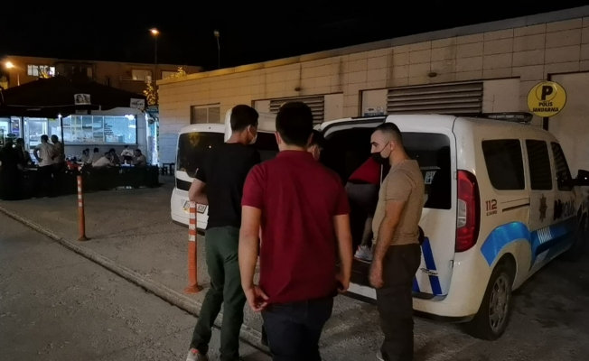 Ticari taksiyle seyahat eden 5 Afgan yakalandı