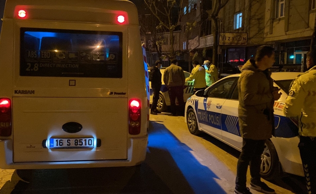 Güzargah dışı çalıştırılan Servis aracı trafikten men edildi, yolcular indirildi 
