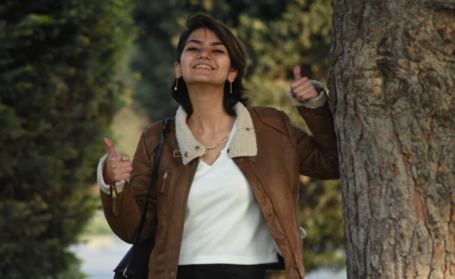 Tıp fakültesi öğrencisi Azra Lenf kanserini yendi 