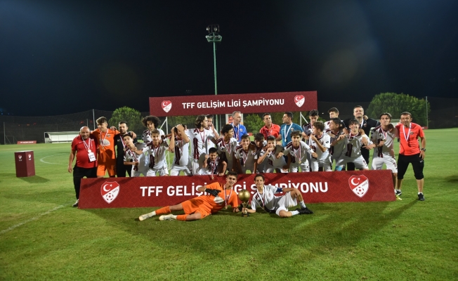 U15 Türkiye Şampiyonu İnegölspor oldu