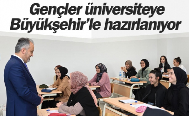 Gençler üniversiteye Büyükşehir’le hazırlanıyor