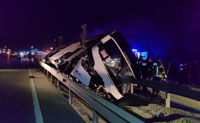 İnegöl'de otobüs kazası: 3 kişi hayatını kaybetti
