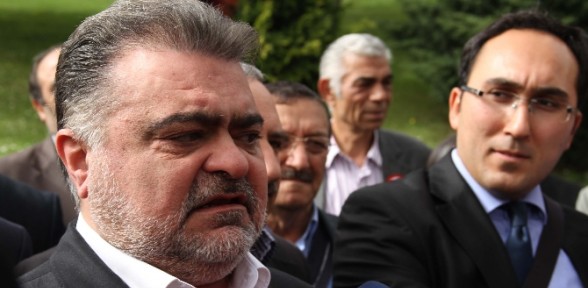 Ahmet Özal Siyasete Dönüyor Mu ?