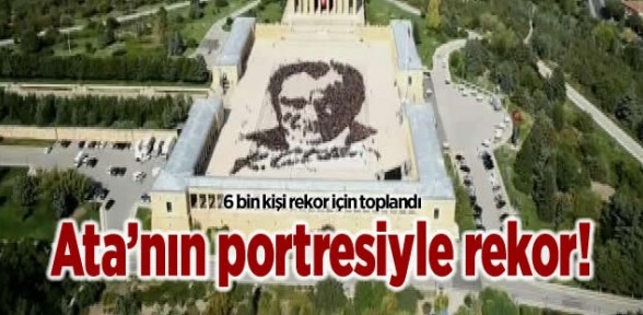 Anıtkabir'de dev Atatürk portresi