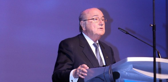 Blatter vazgeçmiyor