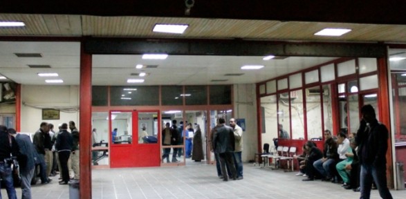 Diyarbakır’da Olaylı Gece: 1’i Polis 3 Yaralı