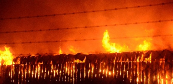 Eskişehir’de büyük yangın ! TOMA’lar da müdahale ediyor