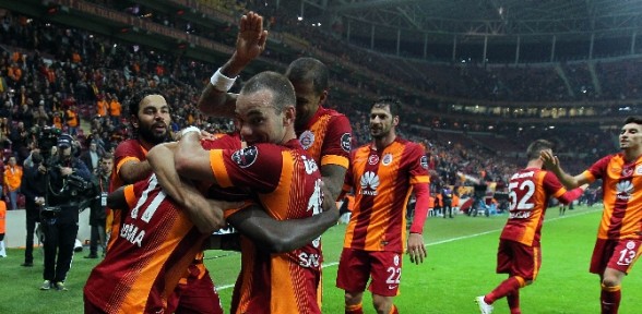 Galatasaray’a çifte müjde