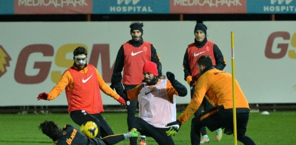 Galatasaray’da Derbi Hazırlıkları Sürüyor