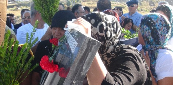 Gezi Olaylarında ölen Ahmet Atakan Mezarı Başında Anıldı