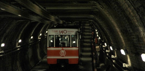 İstanbul’da metro ve tramvay seferleri durdu