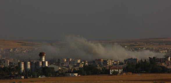 Kobani’de dumanlar yükseldi