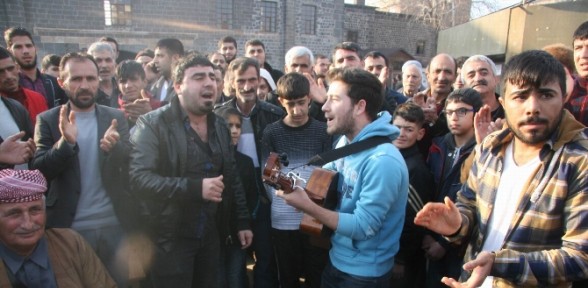 Kobani’nin Kurtuşunu Kutladılar