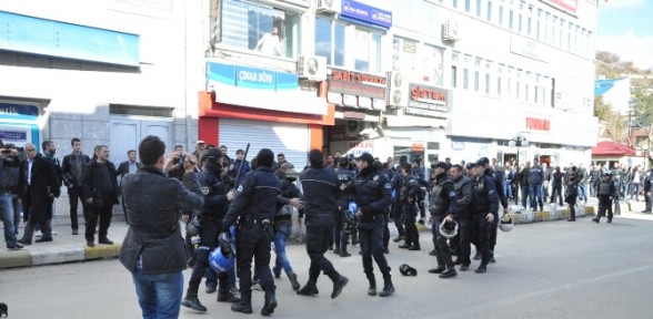Protestoculara Polis Müdahalesi