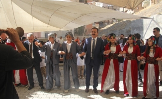 Hakkari’de İlköğretim Haftası halaylarla kutlandı