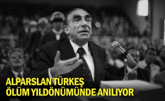 Alparslan Türkeş ölüm yıldönümünde anılıyor