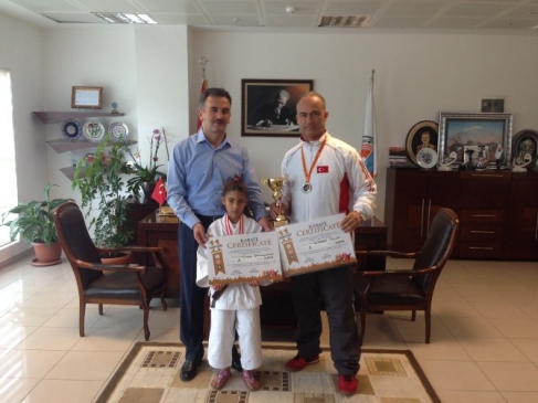 Gemlikli Karateciler Erzurum’dan Madalya İle…