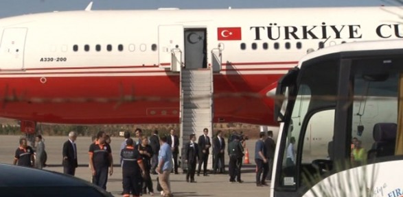 Uçak Ankara’ya Indi