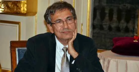 Orhan Pamuk’a Hırsız şoku