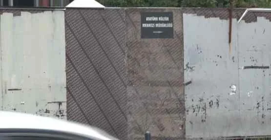 Polisler Akm’den Ayrılıyor