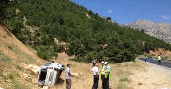 Yolcu Minibüsü Takla Attı: 9 Yaralı