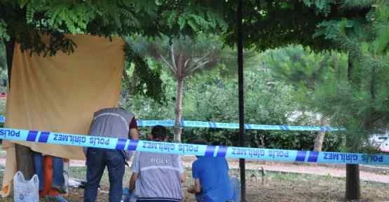 Parkta Dehşet Borcunu Alamayınca...