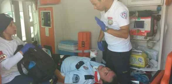 Polis Aracı Devrildi: 3 Yaralı