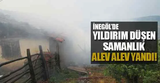 Yıldırım düşen samanlık alev alev yandı