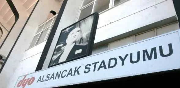 Tarihi Stada Deprem Testi
