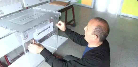 Sandıklar Yerini Aldı
