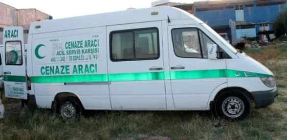 Yok Artık ! Hem De Cenaze Aracında