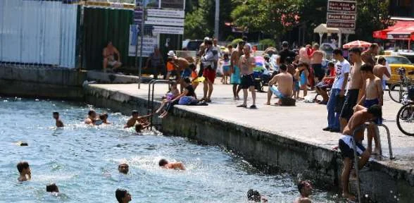 İstanbullular Sıcaktan Bunalınca