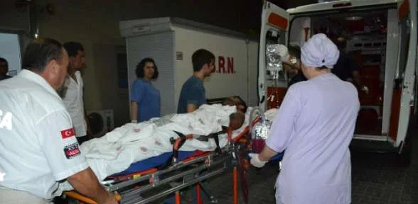 Suriyelilerin Kavgasında Bıçaklar Konuştu: 3 Yaralı
