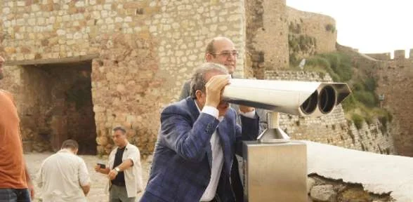 Bakan Eker: "heykeli Dikmek Provokatif Bir Eylem"