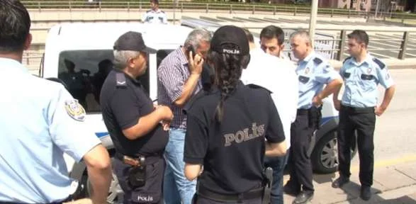 Meclis çevresinde şüpheli şahıs Paniği