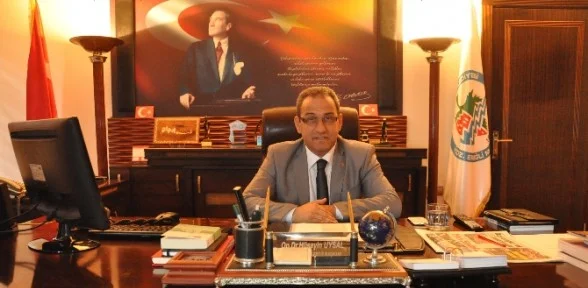 1 Günlüğüne Koltuğa Oturdu Ortalığı Karıştırdı