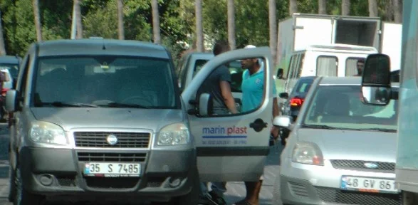 Başbakanın Konvoyunu Bekleten Kavga