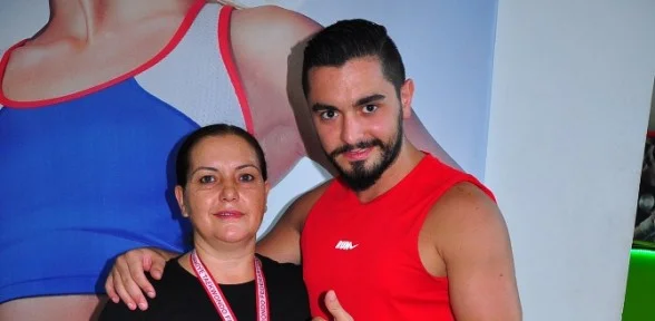 Oğlu çalıştırdı, şampiyon Oldu